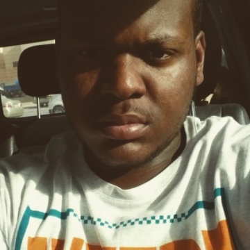 moe , 31, Saugerties, United States