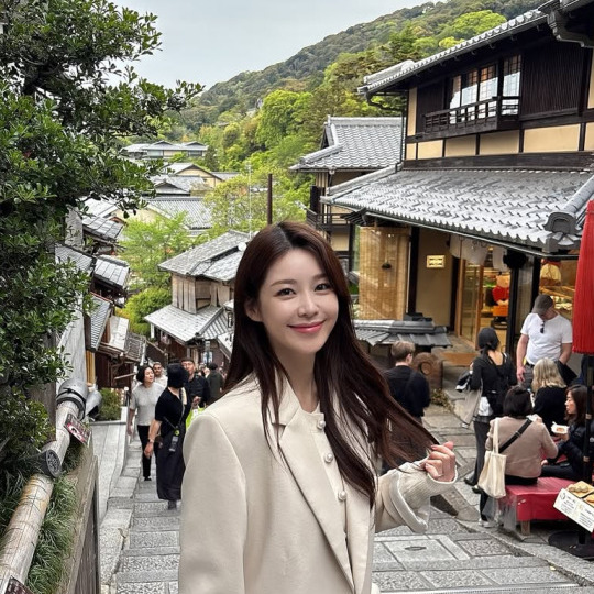 kim, 32, Seoul, South Korea