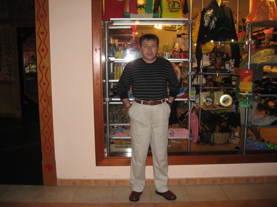 Alex, 71, Minneapolis, United States