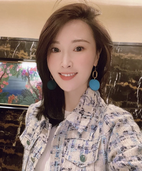 Alma Lee, 37, Vientiane, Laos