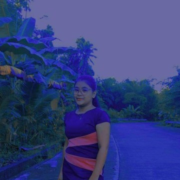 Beverly Apellanes, 22, Butuan City, Philippines