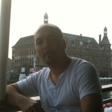 Ayhan, 46, Antalya, Turkey