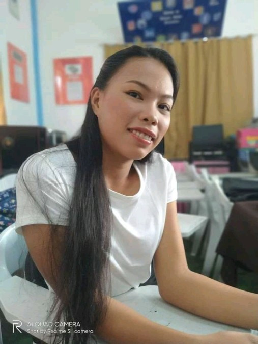 Dennalyn Cabilin, 23, Villaba, Philippines