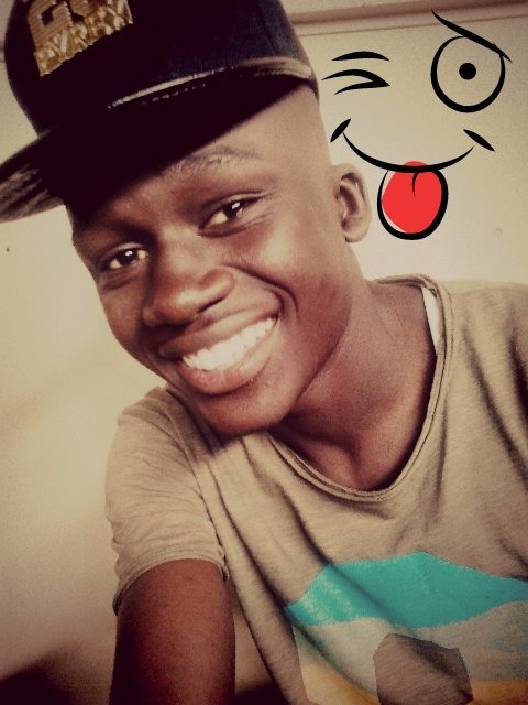 MEDA, 31, Dakar, Senegal