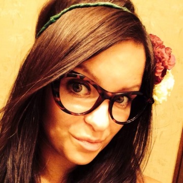 Ashley Young, 39, Lahaina, United States