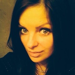 Ashley Young, 39, Lahaina, United States