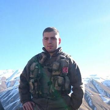 Erdem, 33, Izmit, Turkey