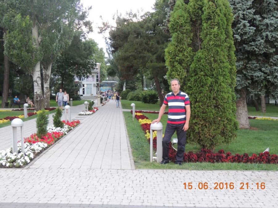 shadi, 56, Beirut, Lebanon