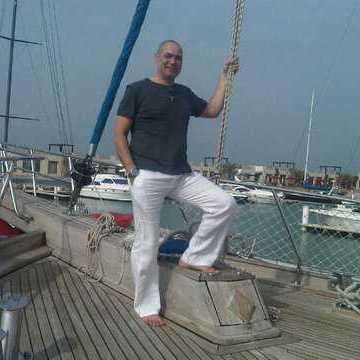 khaled, 58, Dubai, United Arab Emirates