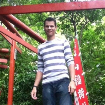 Joseph, 32, Massapequa, United States