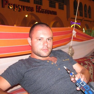 Michael, 40, Toronto, Canada