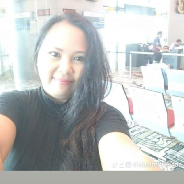 Trisa Lutviasa, 35, Bogor, Indonesia