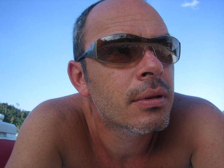 Hal, 54, Dubai, United Arab Emirates