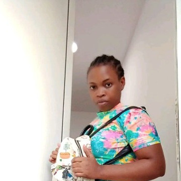 Kam, 23, Abu Dhabi, United Arab Emirates