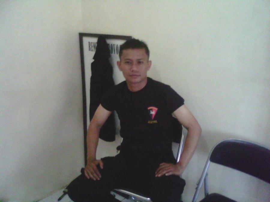 Tommy Nambelazz, 40, Bandung, Indonesia