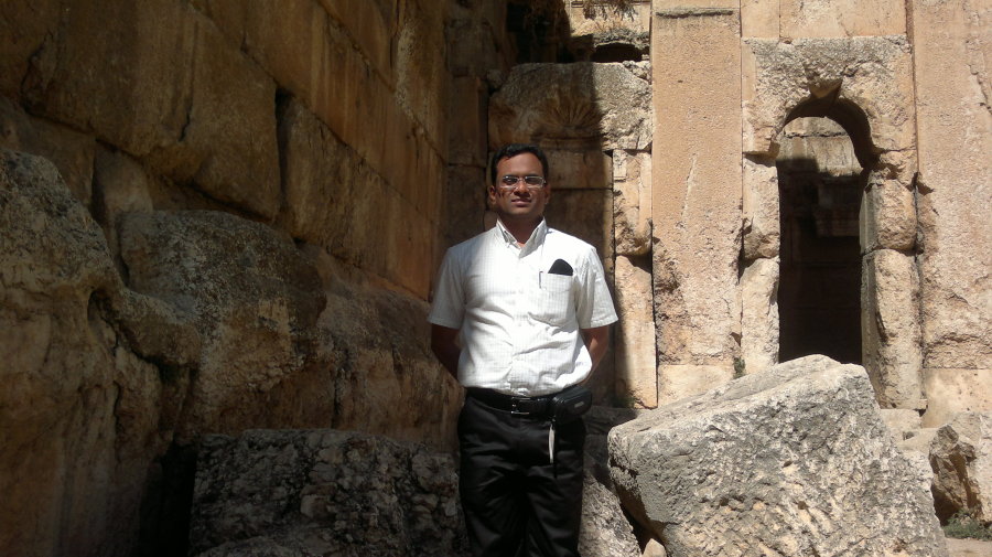 ANDERSON, 46, Doha, Qatar