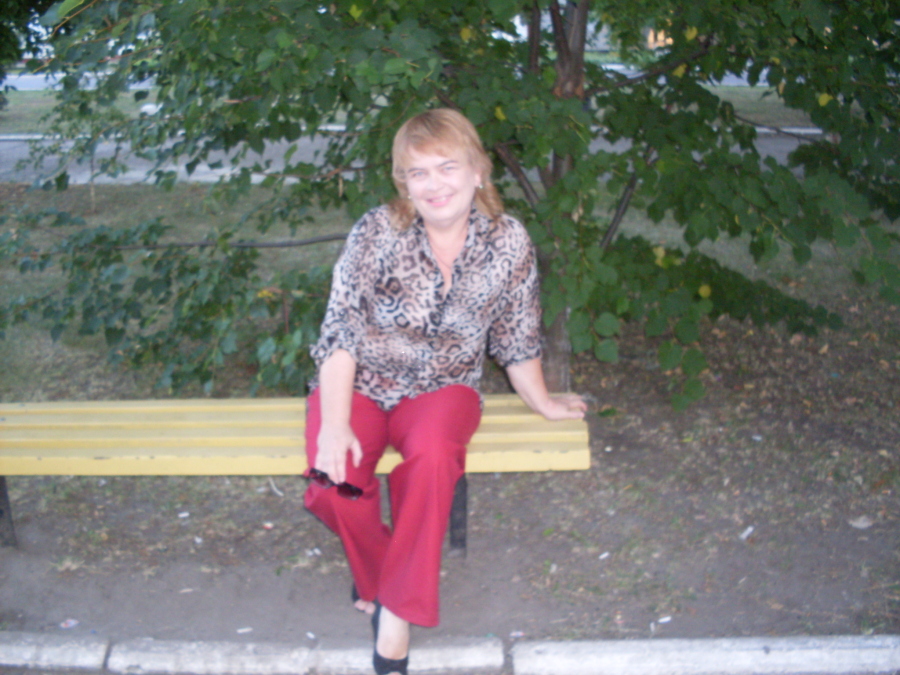 Швець Лариса, 67, 