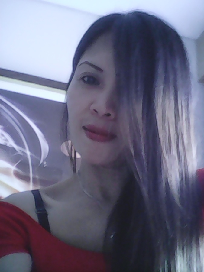 Dara, 53, Bandung, Indonesia