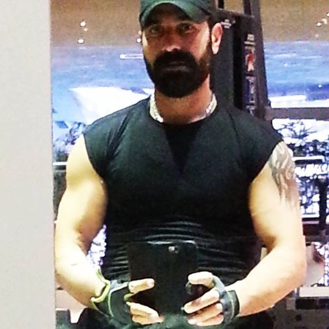 Masör Kaya, 42, Istanbul, Turkey