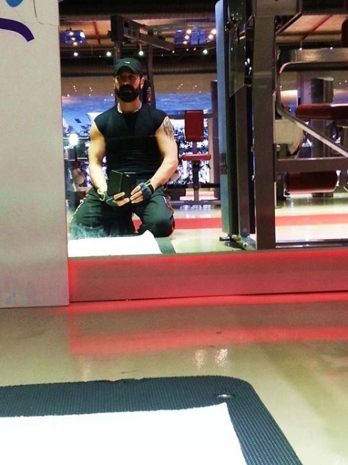 Masör Kaya, 42, Istanbul, Turkey