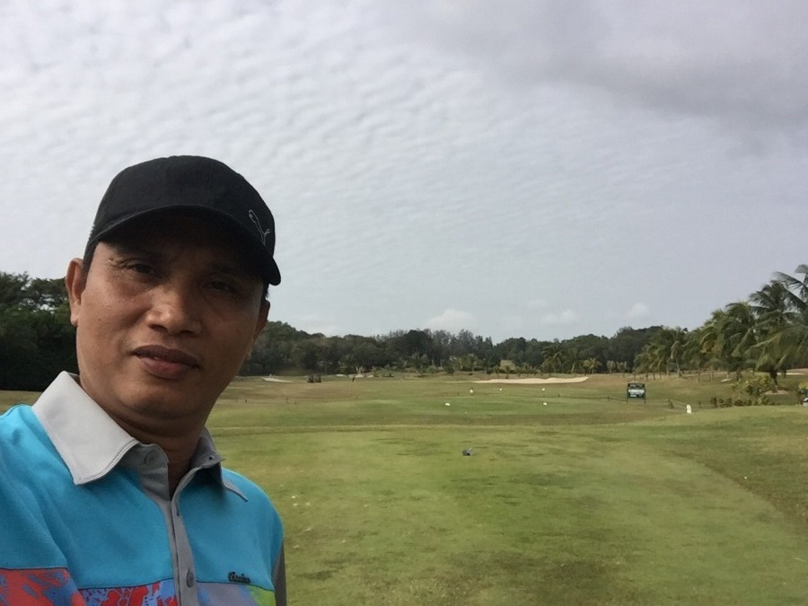 Hadrin, 57, Batam, Indonesia