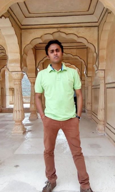 Vivek Kumar, 36, Ni Dilli, India