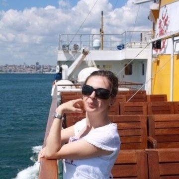 Araf Moray, 47, Istanbul, Turkey