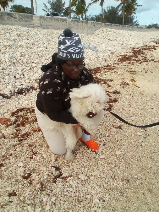 Roslyn Brown, 42, Nassau, Commonwealth of The Bahamas