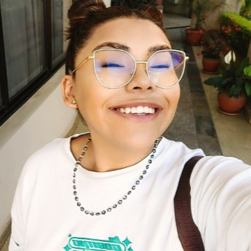 Fernanda, 21, Cochabamba, Bolivia