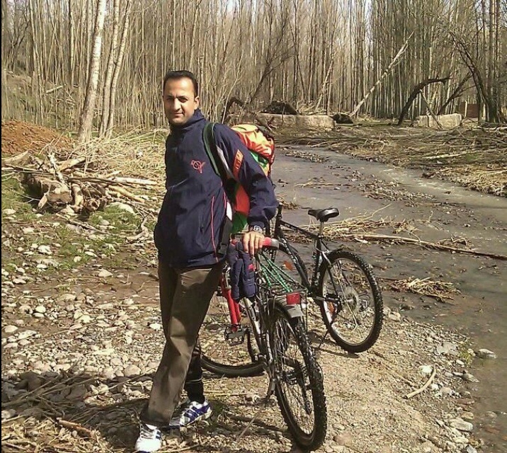 FirouzAhmadian , 45, Izmir, Turkey