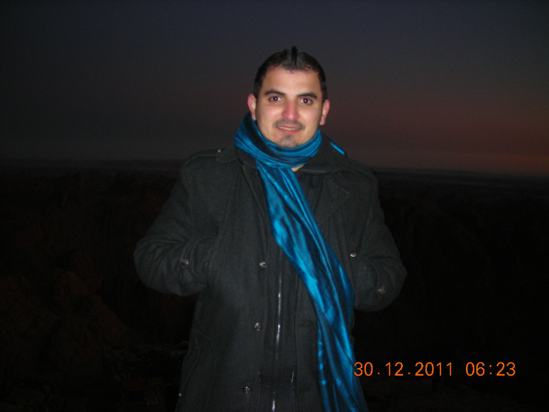 mahmoud, 40, Cairo, Egypt