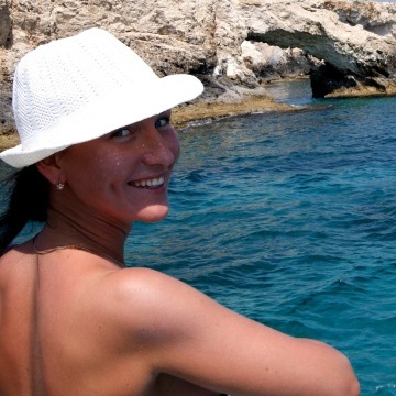 Svetochka Uspenskaya, 36, 