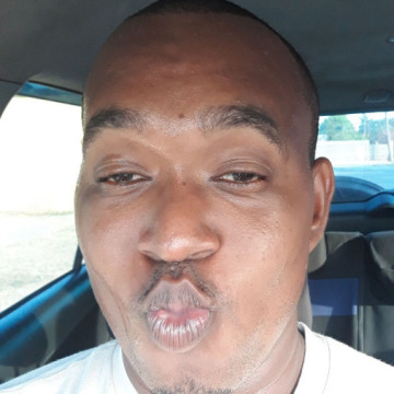 Seon Sadler, 25, Portmore, Jamaica