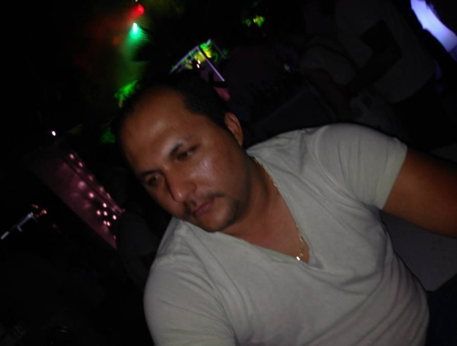 Yalçın Inat, 44, Antalya, Turkey