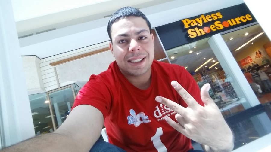 Eduardo, 42, Bayamon, Puerto Rico