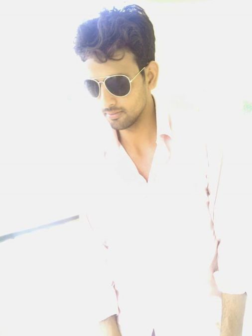 Mirza, 31, Sialkot, Pakistan