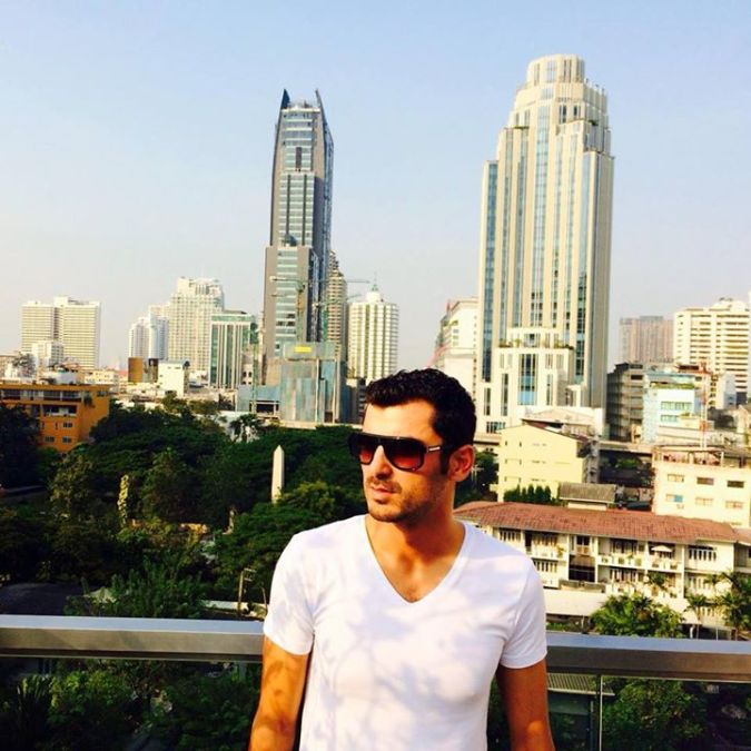 Metin, 39, Ankara, Turkey