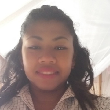 Nadia, 33, Tamatave, Madagascar
