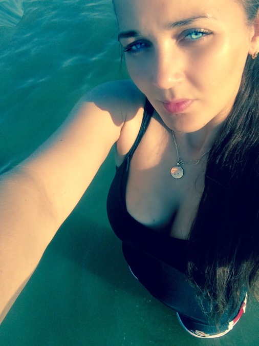 Diana, 98, Mariupol', Ukraine