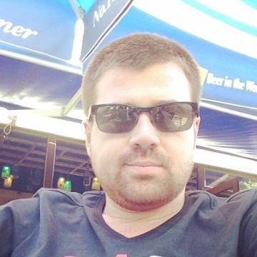 Sonmez, 40, Istanbul, Turkey