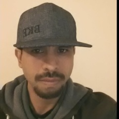 Alejandro, 40, Marshfield, United States