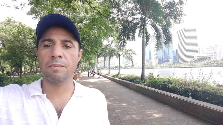 adm, 48, Manama, Bahrain