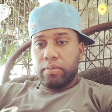 Steven Medina, 39, Santiago De Los Caballeros, Dominican Republic