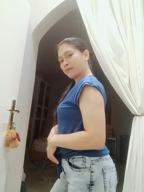 Jenny Lobaton, 37, Kabankalan City, Philippines