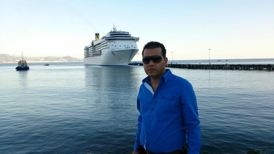 Ali Zr, 42, Marina Del Rey, United States