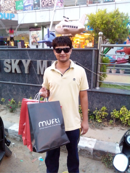 Amit, 33, Ottawa, Canada