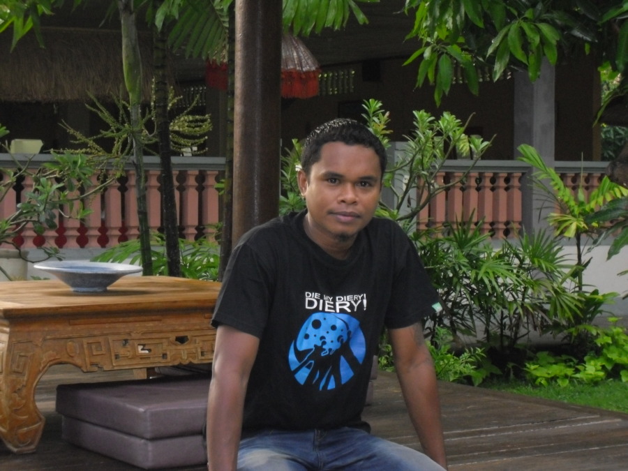 Herminio, 39, Quanzhou, China