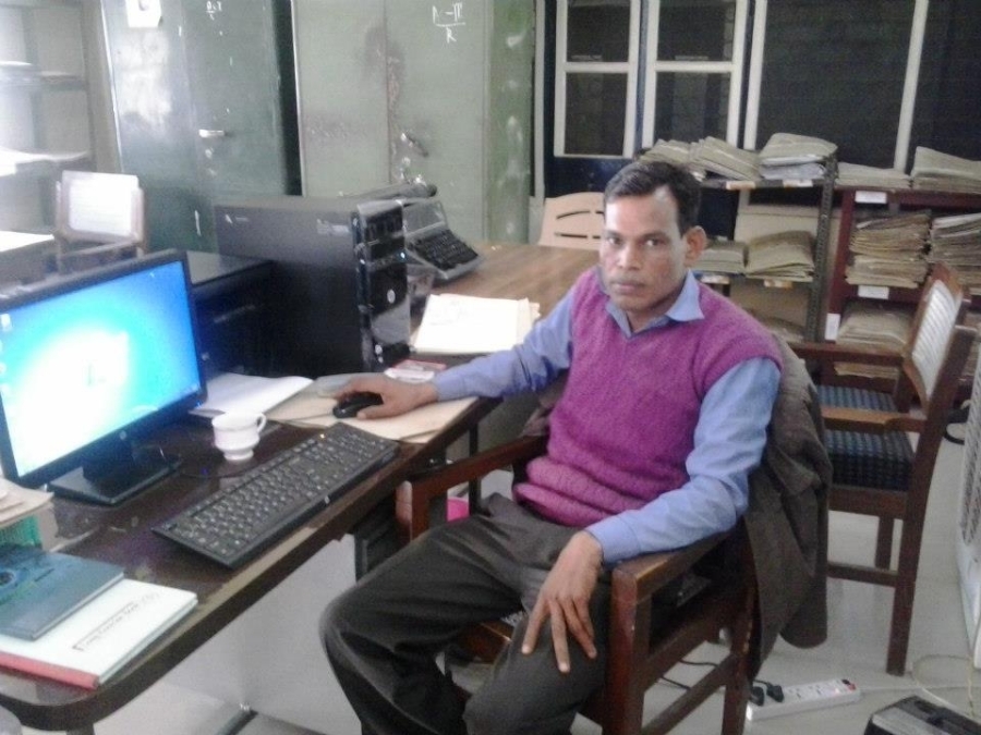 angan lal, 35, Bareilly, India