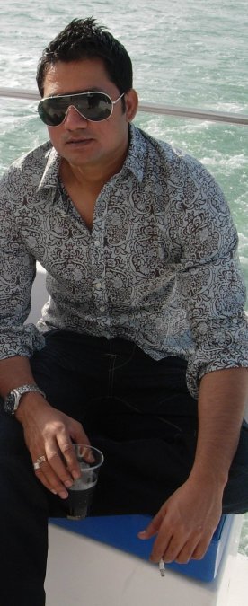 Zack Grey, 47, Hawalli, Kuwait