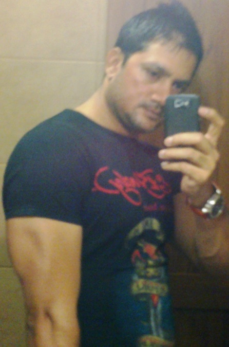 Zack Grey, 47, Hawalli, Kuwait